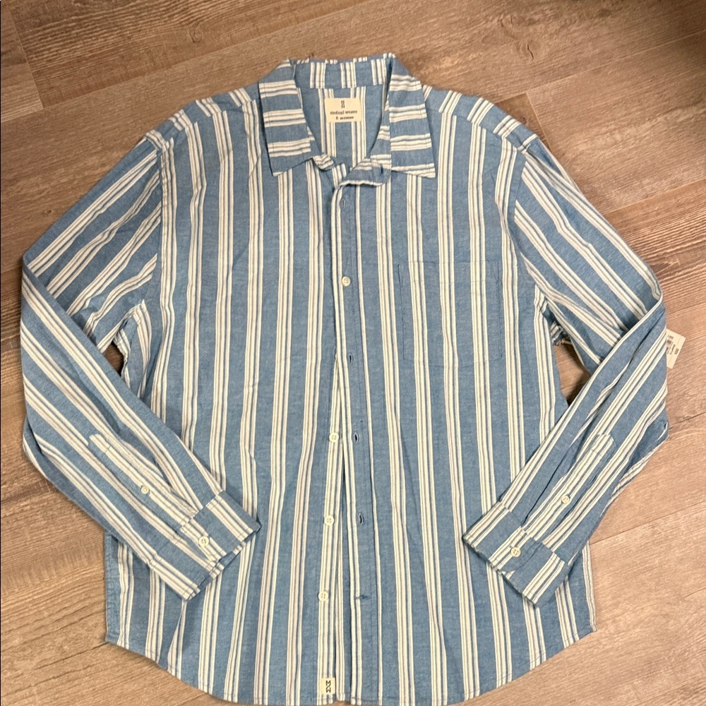 NWT Mutual Weave Cotton Stripe Blue and White Button Up